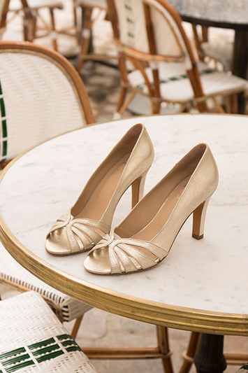 chaussures-a-talon-dores-mariee