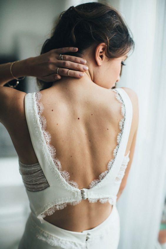 Shooting d'inspiration A Parisian Wedding - Robe de mariée : Sophie Sarfati - Photo : Yann Audic - Modèle : Salomé de Maat - Direction artistique : La Fiancée du Panda: