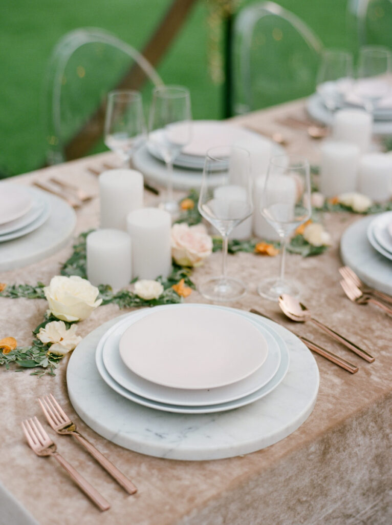 vaisselle-recuperee-pour-diminuer-budget-mariage