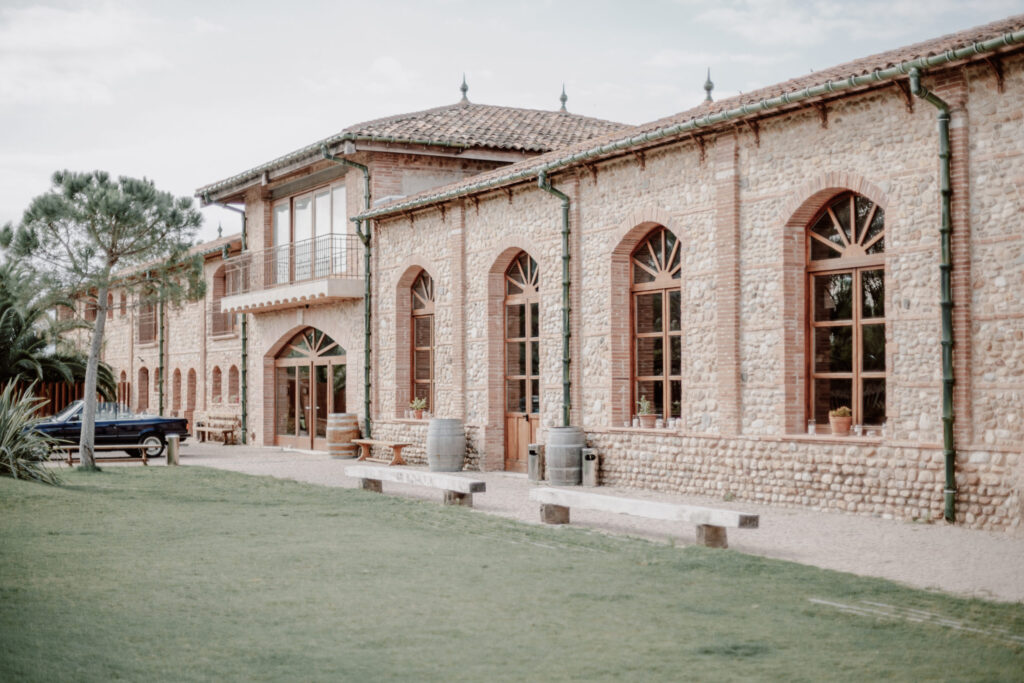 mariage-romantique-et-fleuri-mas-conte