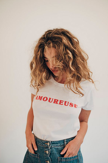amoureuse-tee-shirts-a-messages-jeanne-source