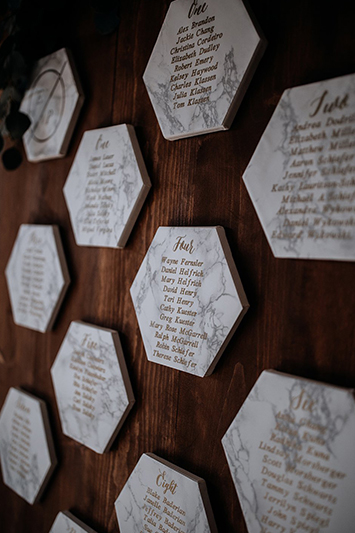 plan-de-table-mariage-marbre