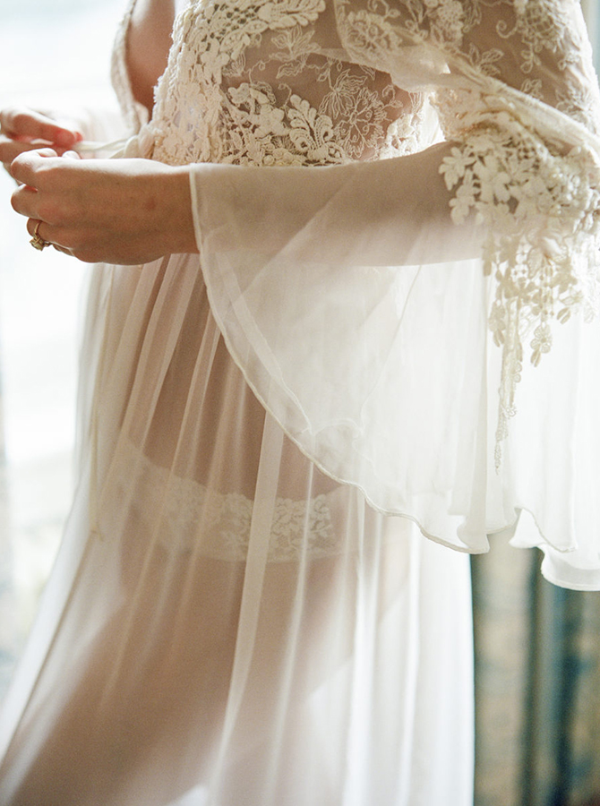 les-accessoires-de-la-mariee-lingerie