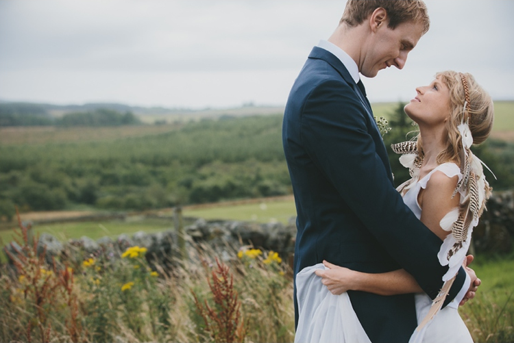 mariage boho chic maries gros plan
