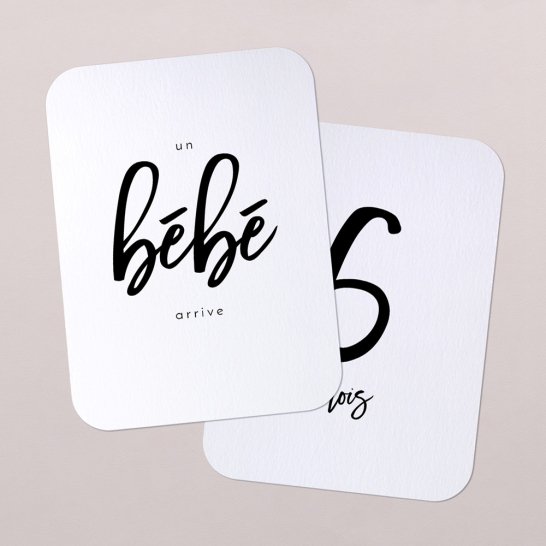 Carte En Bois "Bébé Arrive Bientôt" - Annonce Grossesse Gravée Au Laser, Avec Pochette (9 Cm)